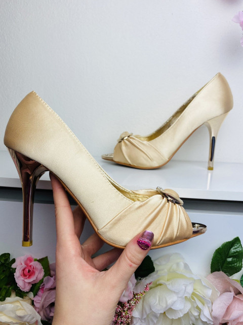 Zlaté luxusné sandálky