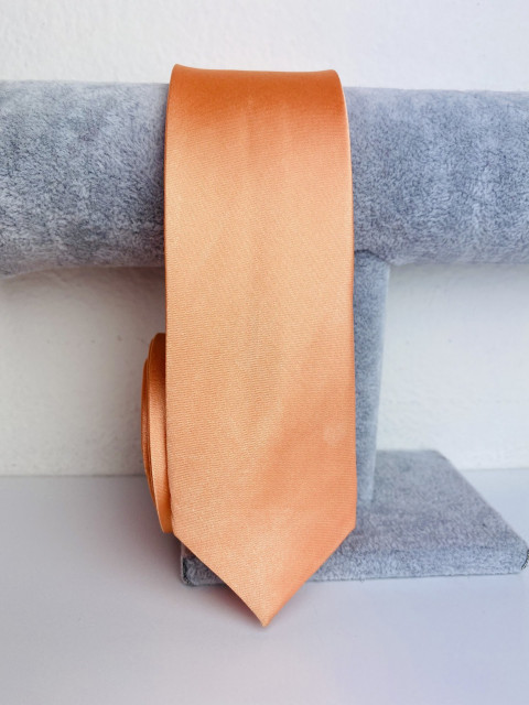Pánska svetlá oranžová saténová úzka kravata