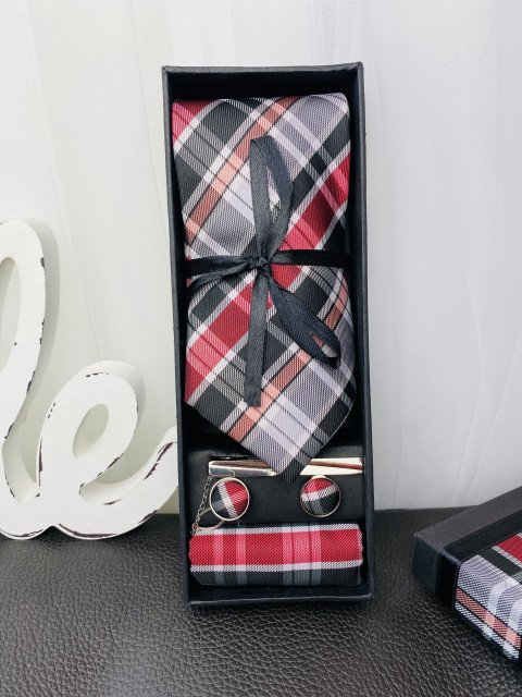 Pánsky sivý 4 dielny set : kravata, vreckovka, spona a manžetové gombíky