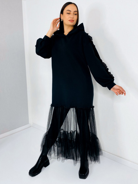 Dámske teplákové šaty s volánmi a kapucňou - čierne