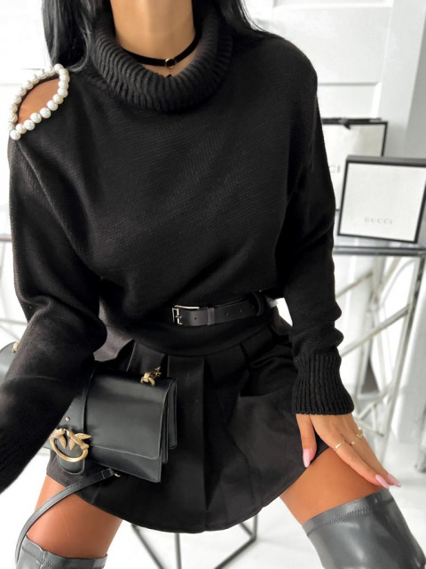 Dámsky úpletový rolákový sveter s perlami - čierny